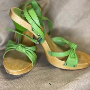 Summer Green heel